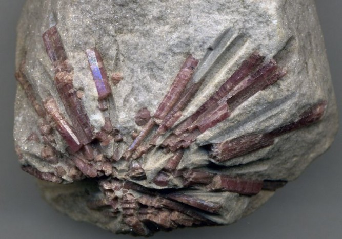 Turmalina | Características, propiedades, usos, historia, origen