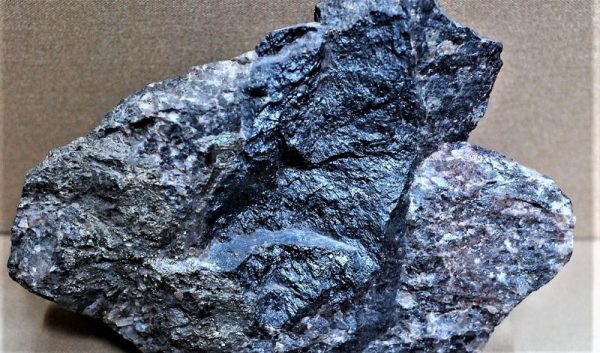 Tungsteno Qué es, propiedades físicas y químicas, historia, usos
